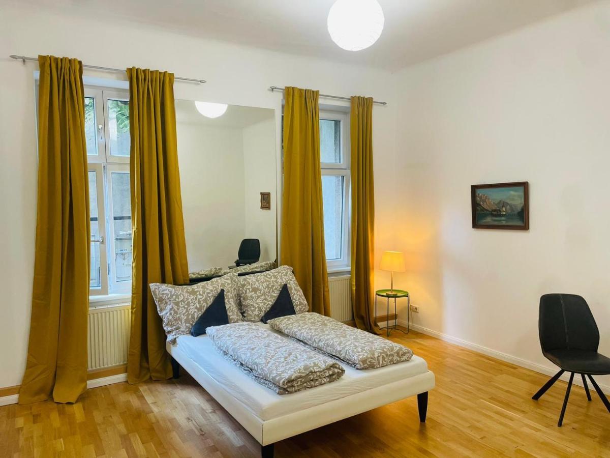Direct City Center-Privat Rooms-5 Minutes Mariahilferstrasse Wien Exteriör bild